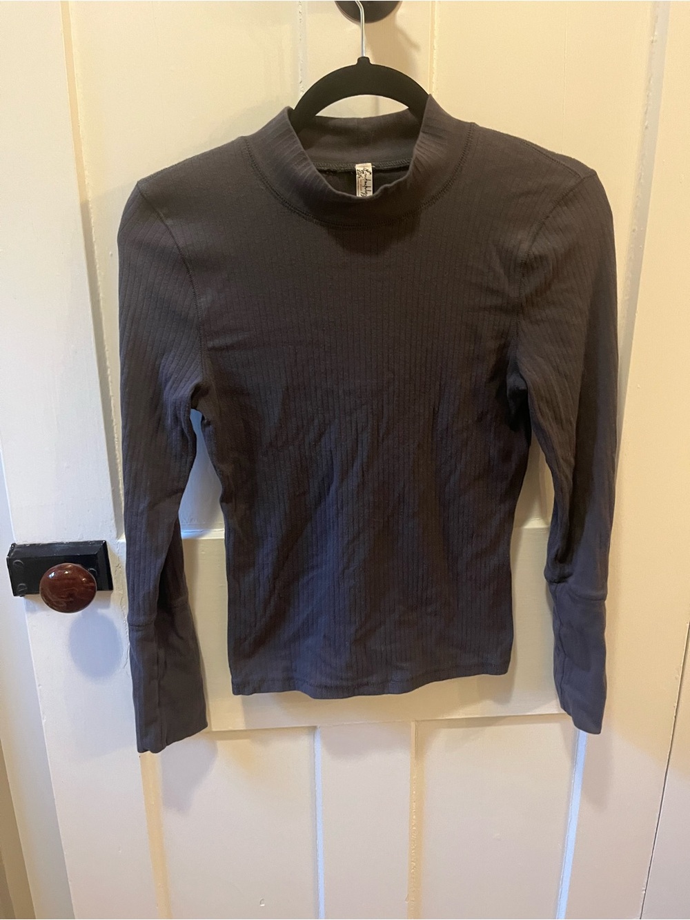 Free People “The Dylan” Ribbed mock neck Sz M Gray